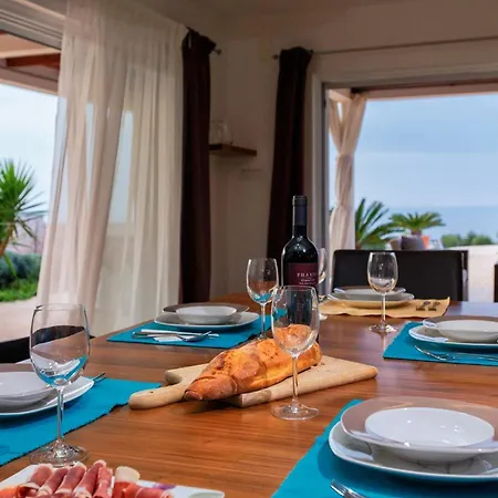 Vila Magnificent Hvar 7 Bedrooms Lambik Beautiful Sea Views Milna (Hvar)