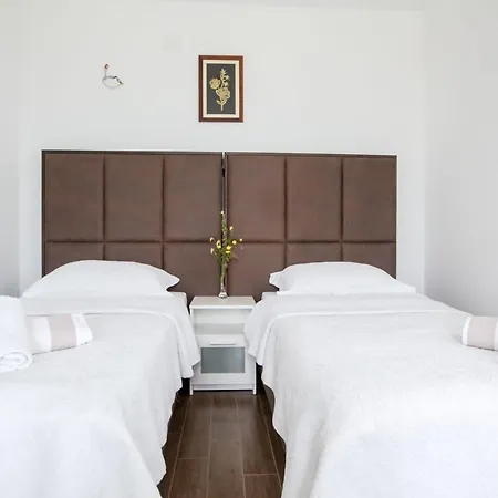 Magnificent Hvar 7 Bedrooms Lambik Beautiful Sea Views Milna (Hvar)